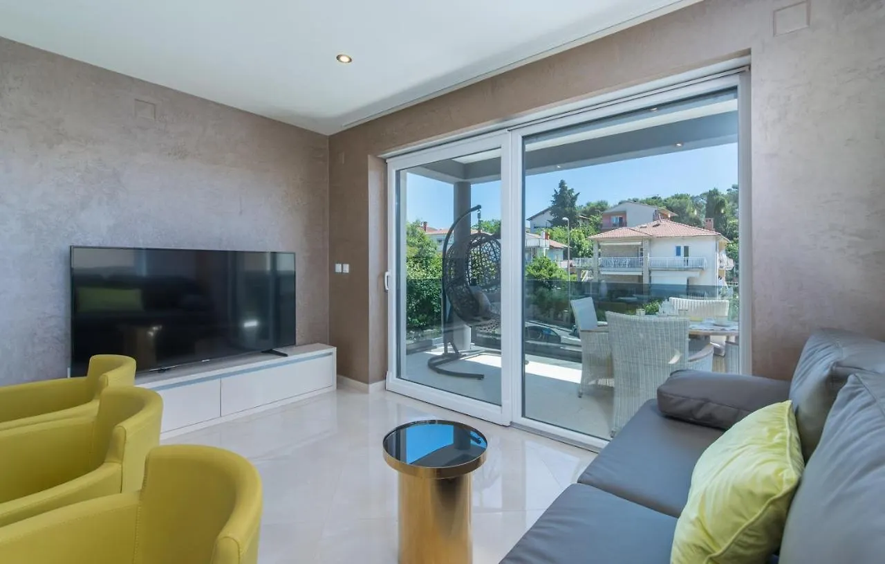 Modern Apartments With Shared Pool Near The Sea Pula 0*,  Croatia